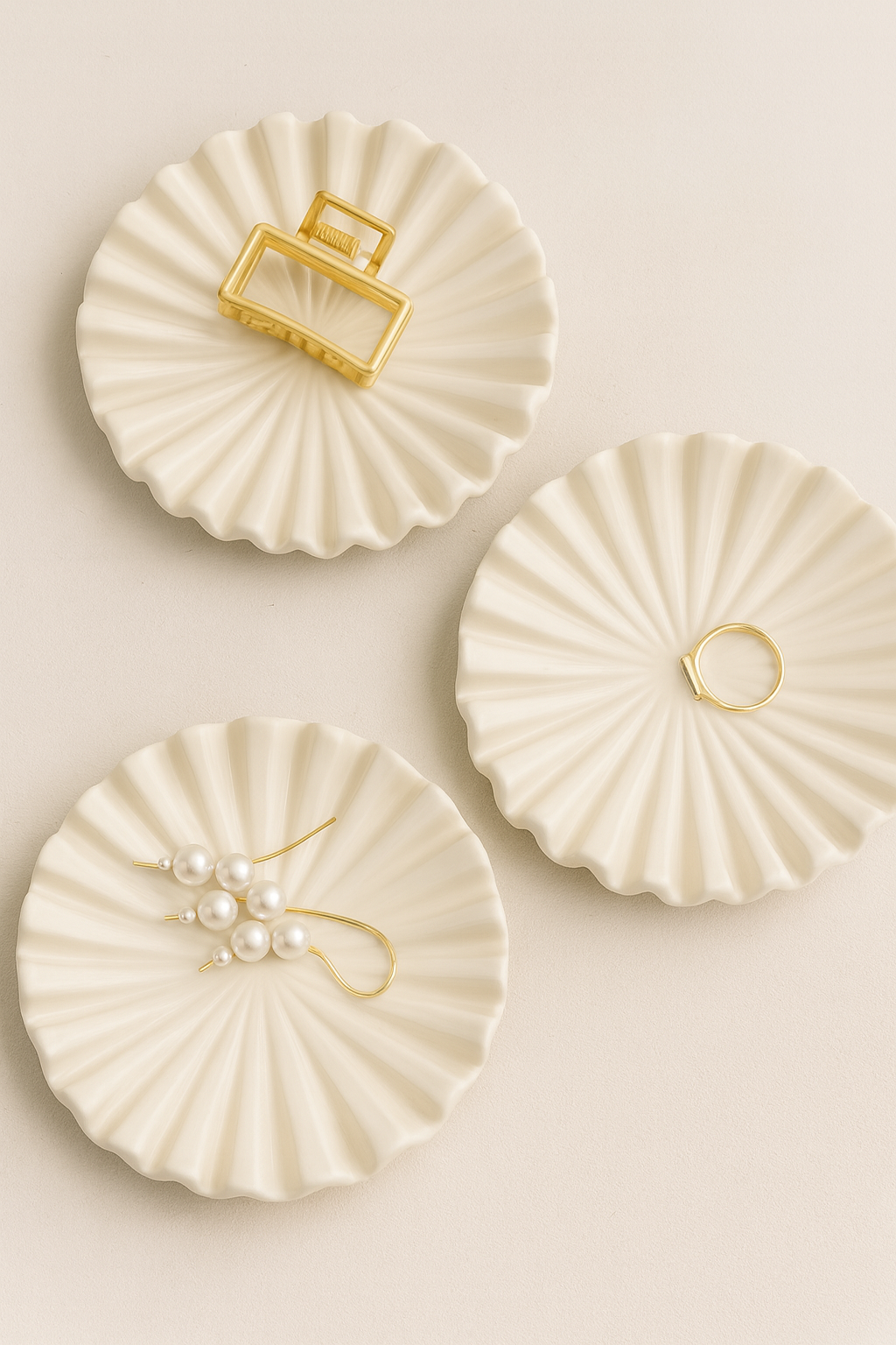 Plateau à bijoux en céramique – Coupelle blanche festonnée 14 cm