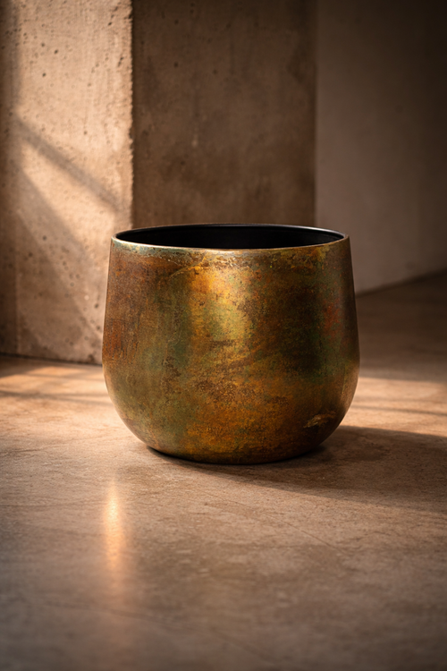 Elisa Vintage Green handmade metal planter – Rustic chic decorative pot for indoor use