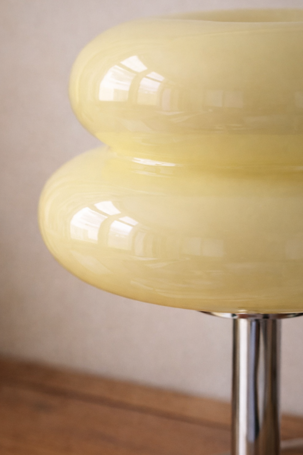 Orange Glass Macaron Lamp – Retro Chic LED Design E27 (28 cm)