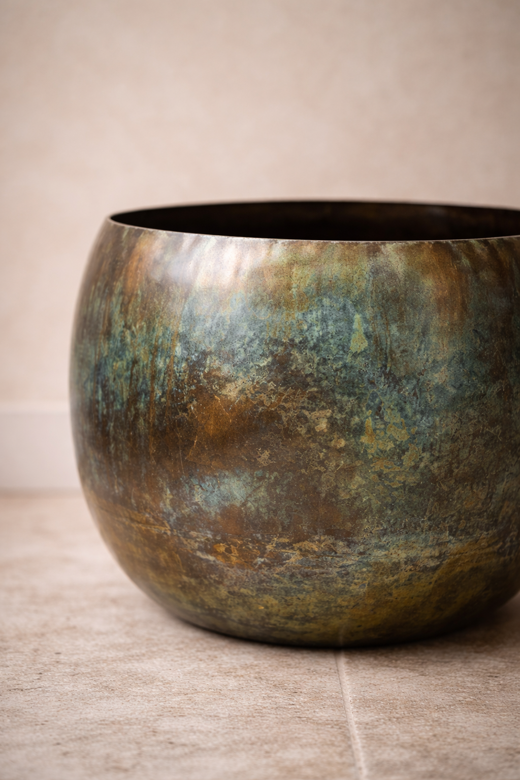 Cache-pot Ellen Vintage Green en métal patiné – Cache-pot décoratif intérieur