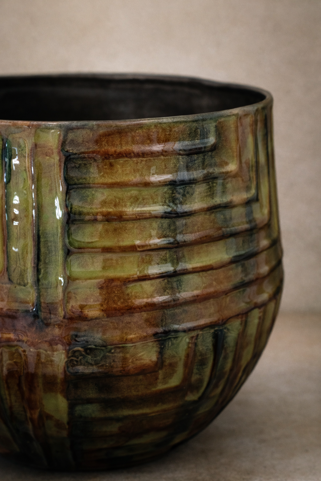 Pot Mette Marrakech – Cache-pot décoratif en métal nervuré multicolore