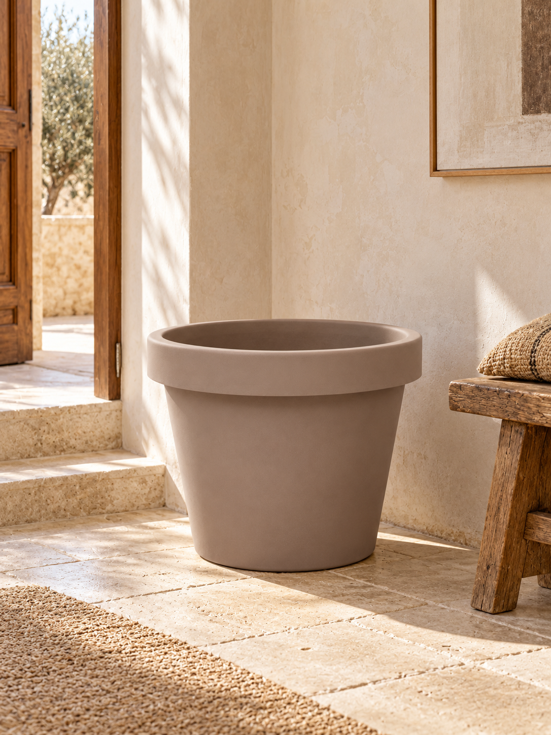 Lira Taupe – XXL stone-effect pot – Ø65 / Ø75 cm